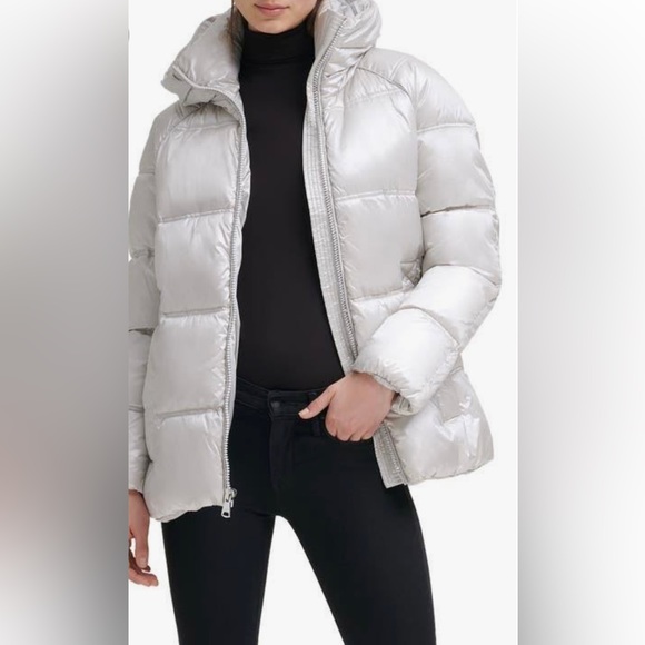 NWT!! KENNETH COLE NEW YORK Silver Cire Puffer Jacket with Removable Hood $225 - Picture 3 of 6